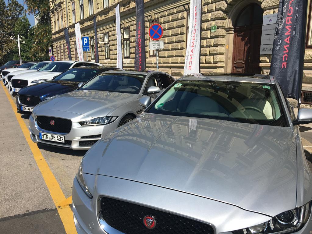 Hotel Cubo Ljubljana Luaran gambar